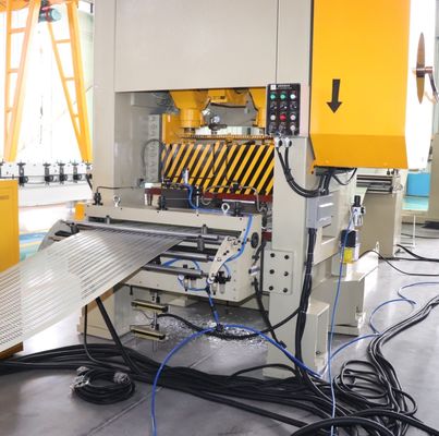 Αυτοματοποιημένη γραμμή παραγωγής τρύπησης και κοπής σε μήκος